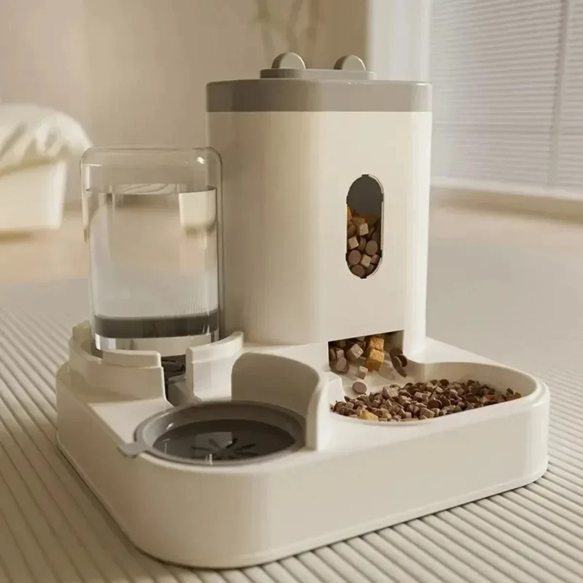 2-in-1 Gravity Feeder & Waterer Station